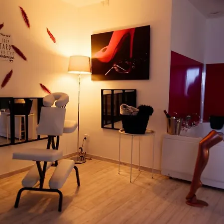 아파트 Loveroom Les Folies Douces &