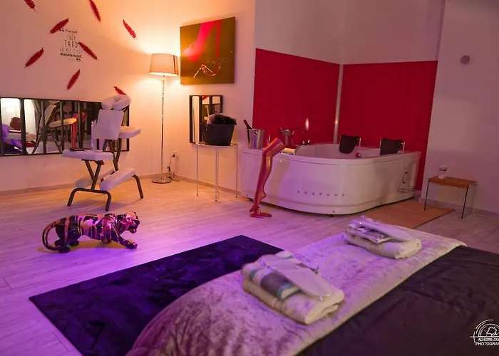 Loveroom Les Folies Douces & *